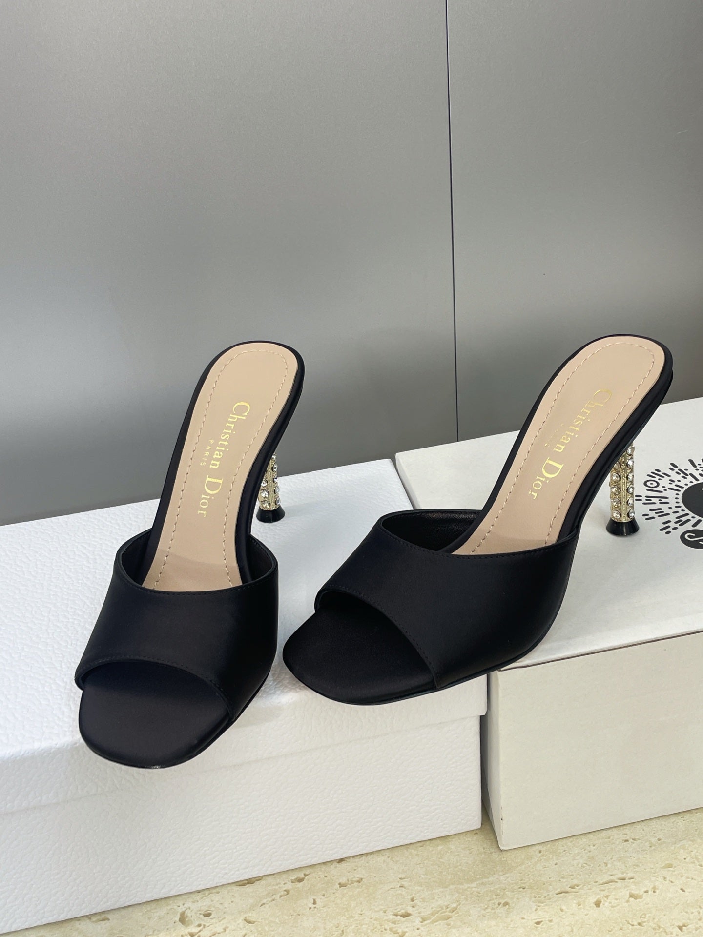 CD 26s Icon Heeled Slide 8cm Black Leather Silk 633060