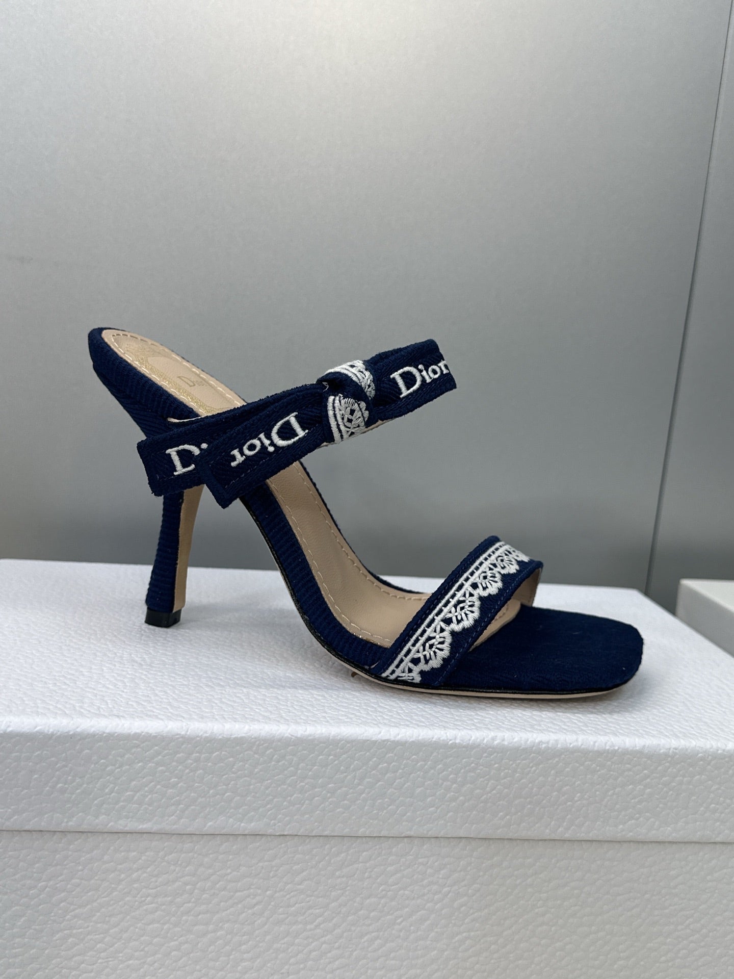 CD 26s Heeled Sandal 10cm Navy Blue Beige Leather Fabric 633070