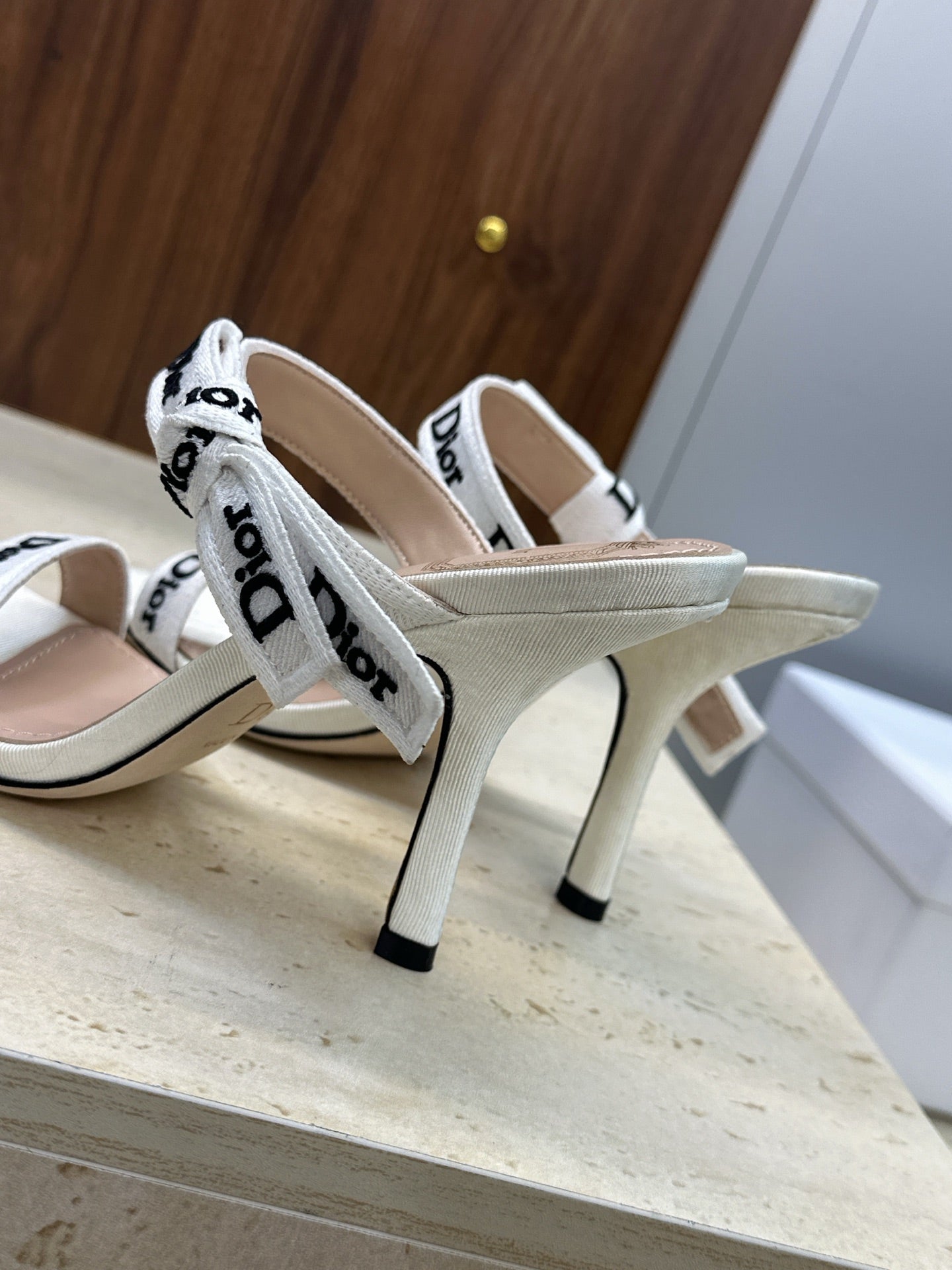 CD 26s Heeled Sandal 10cm White Beige Leather Fabric 633071