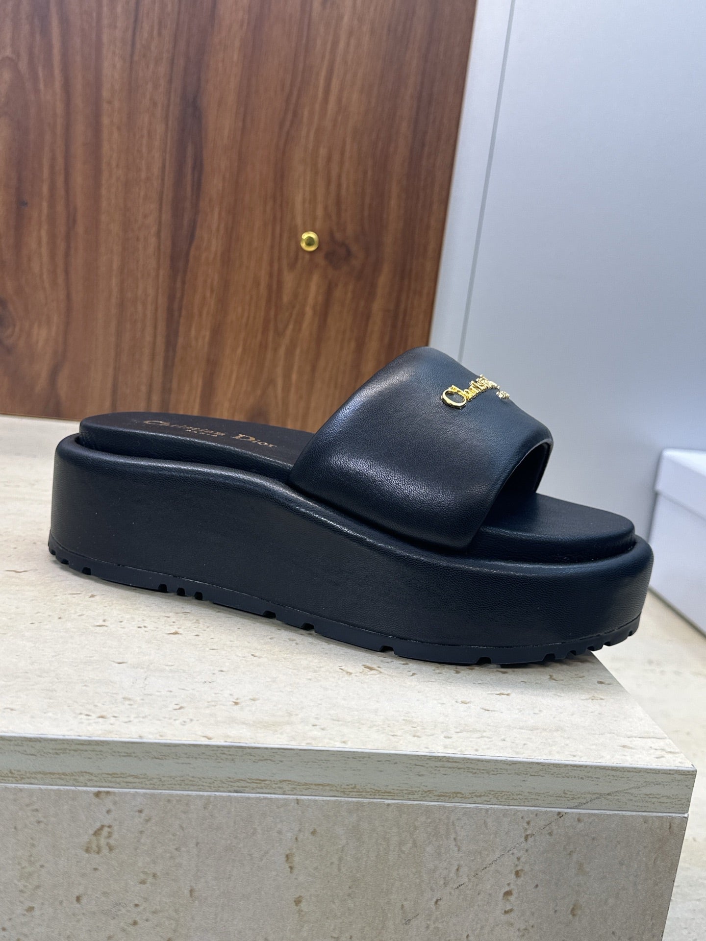 CD D-Lane Platform Slide 4cm Black Leather 633078