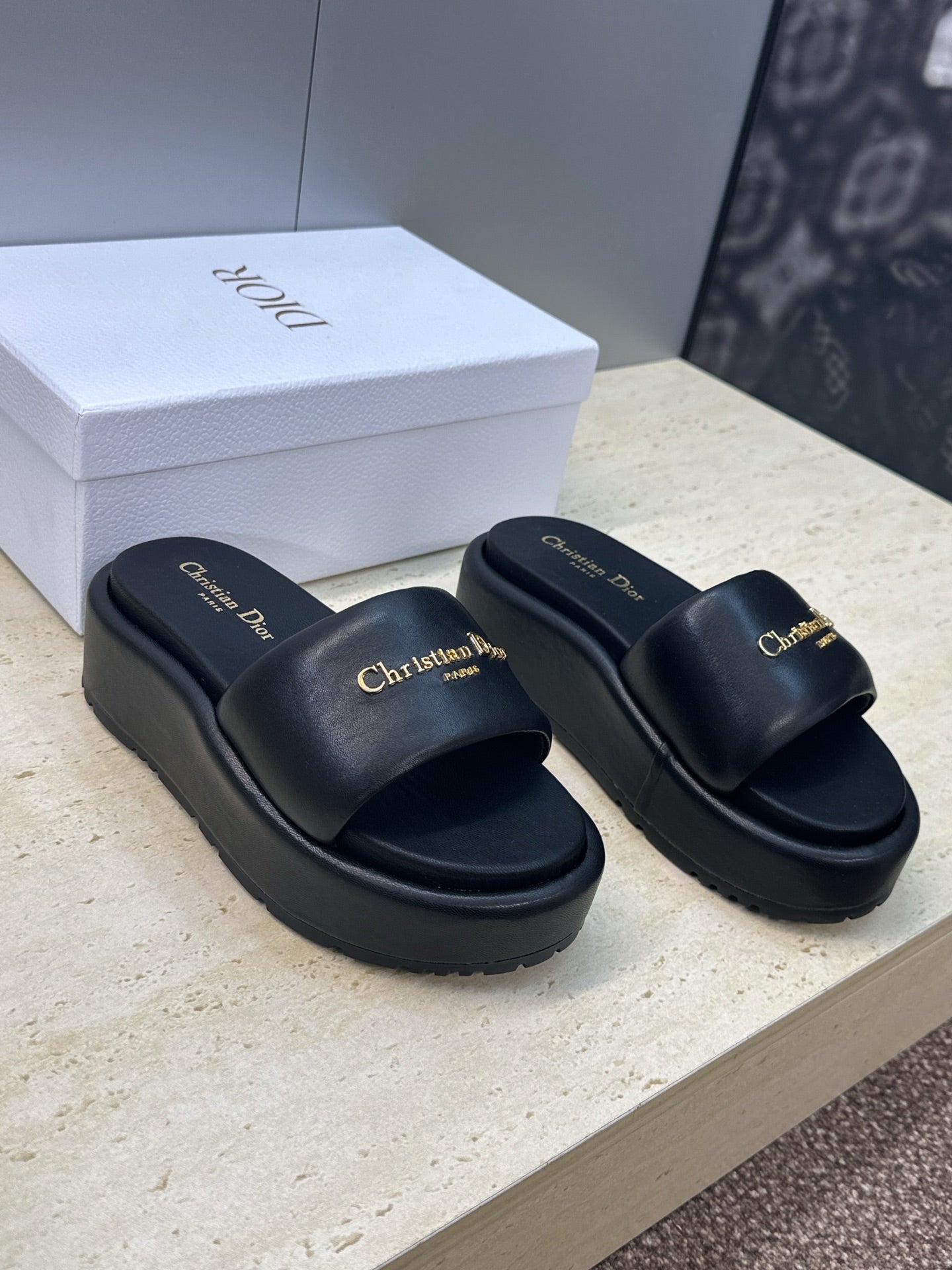 CD D-Lane Platform Slide 4cm Black Leather 633078