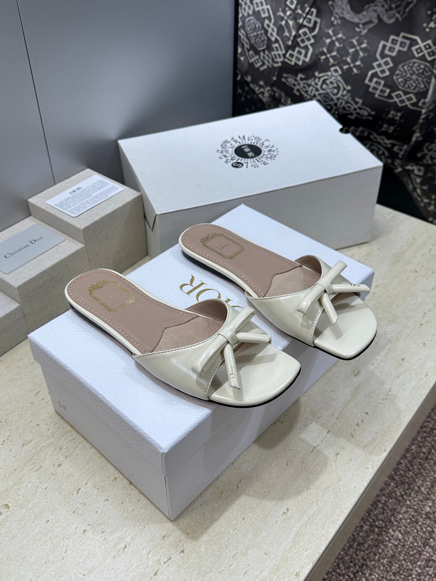 CD Dior Bow Slides White Leather 884657