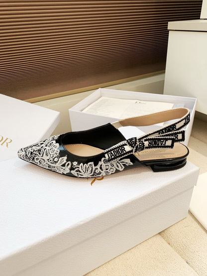 CD 26s J'Adior Jacquard Embroidered Slingback 1.5 Black Patent Leather 614927