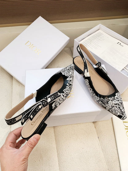 CD 26s J'Adior Jacquard Embroidered Slingback 1.5 Black Patent Leather 614927