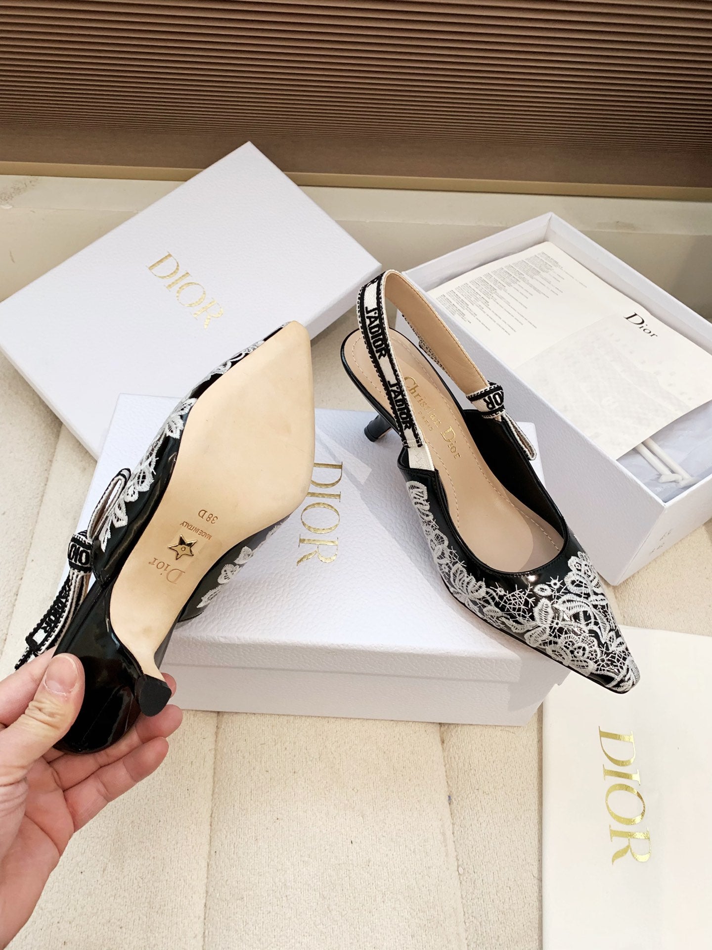 CD 26s J'Adior Jacquard Embroidered Slingback 6.5  Black Patent Leather 614928