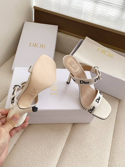 CD 26s High Heel Sandal 100 White Canvas Sheepskin  664181