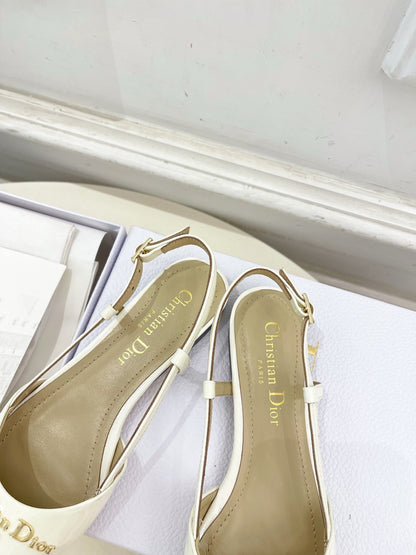 CD 25 Slingback Flat White Patent Leather 307439