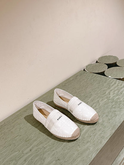 CD 26s Loafers Embroidery Beige Black Cowhide 653265