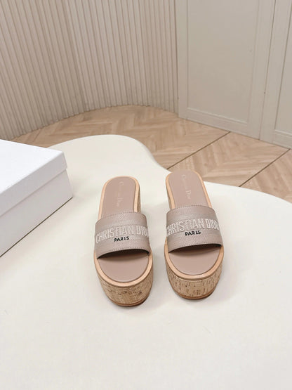 CD 26s Platform Sandals 85 Nude Cowhide 643778