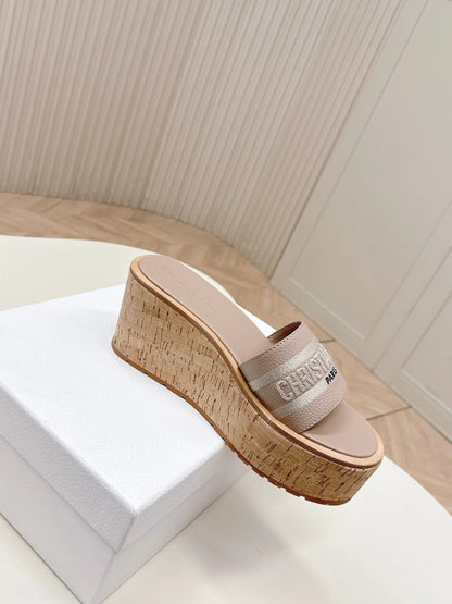 CD 26s Platform Sandals 85 Nude Cowhide 643778