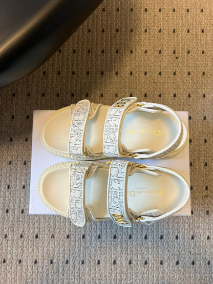 CD 26 Flats Sandals White Beige Sheepskin Embroidered Fabric 621798