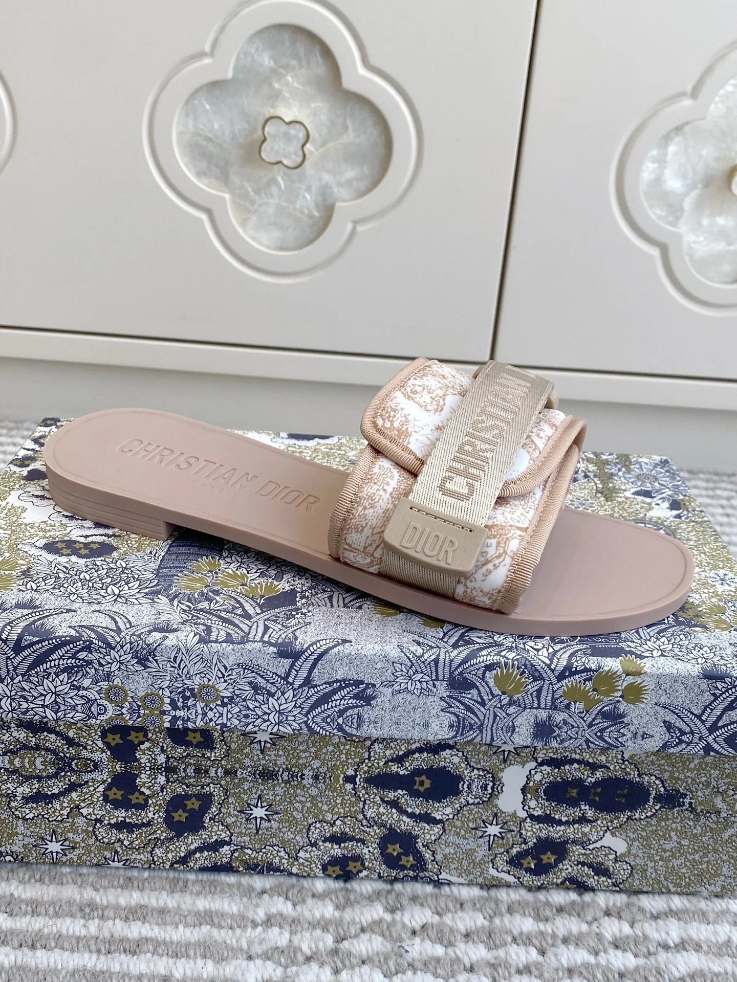 CD 26s Flat Slippers Nude Pink Canvas Rubber 648132